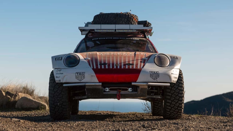 Porsche’s Record-Breaking 911 Rock Crawler Is Proof Carmakers Can Still Do Cool Things