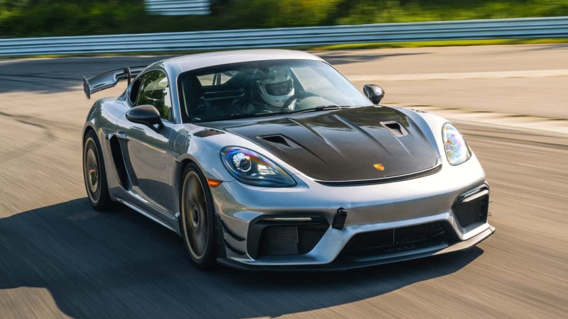 The Porsche Cayman GT4 RS Manthey Is on Another Level